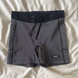 Bandit Women's cadence shorts - 5inch